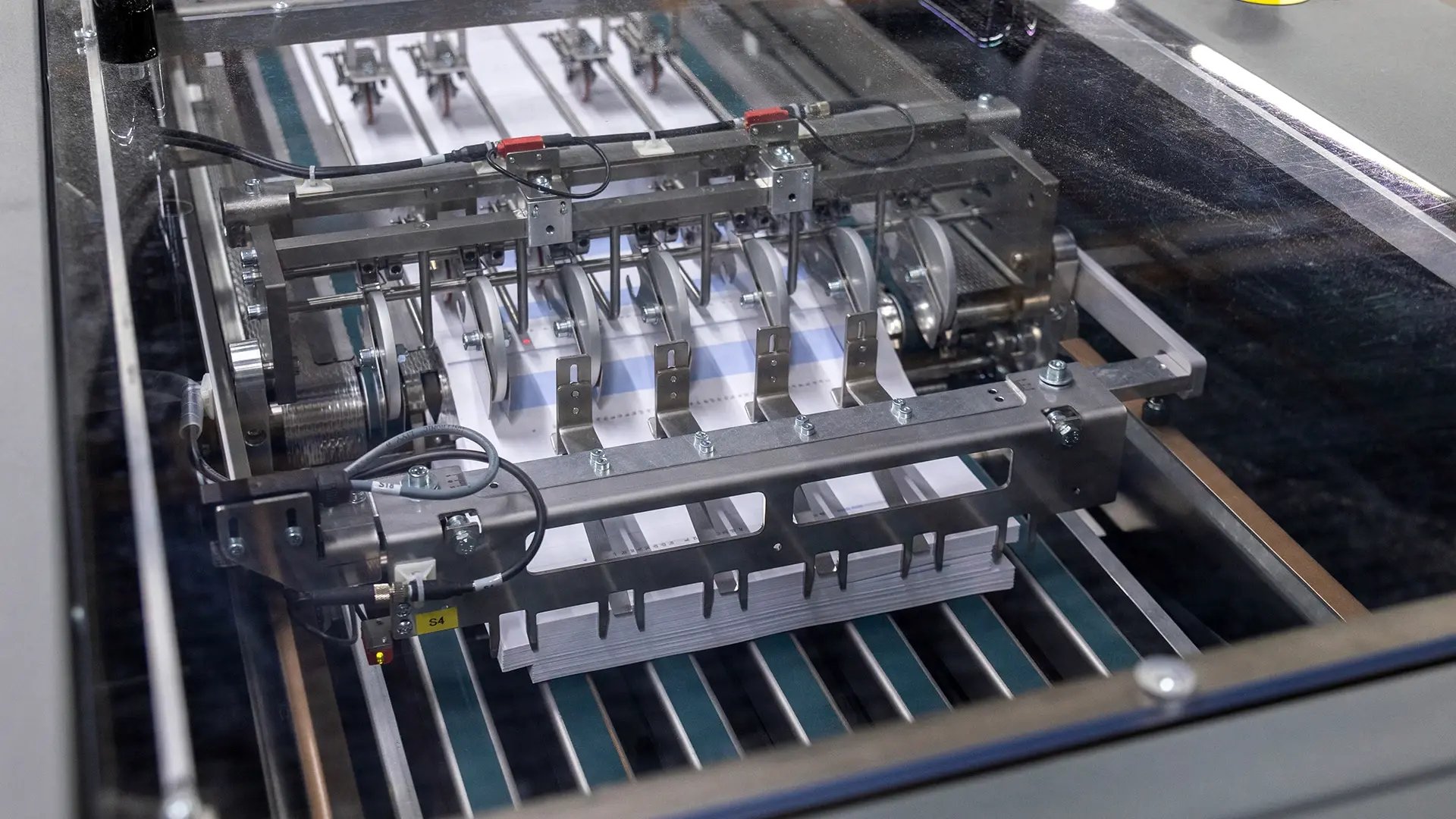 Stack 1212 B2 Sheet Fed Cut & Stack Machine