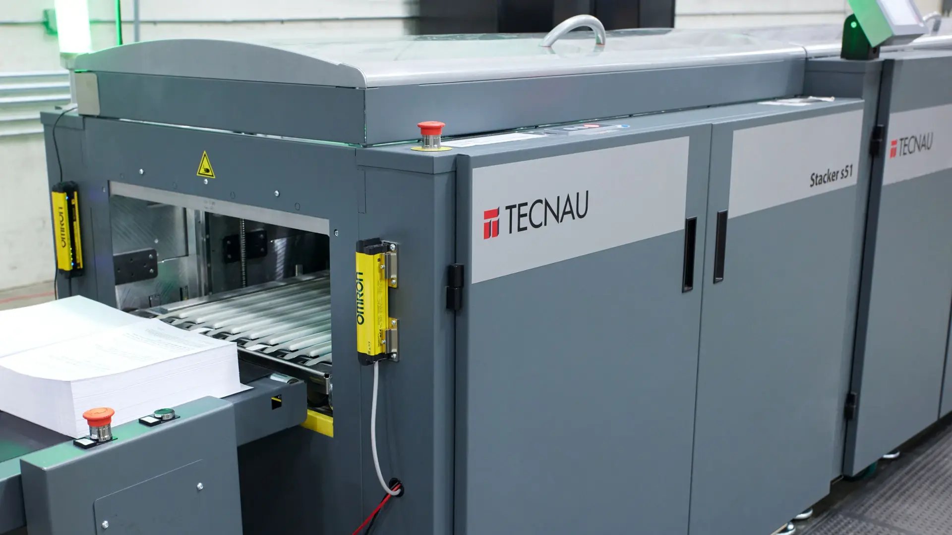 Tecnau Revolution 50 Stack 5251L Machine